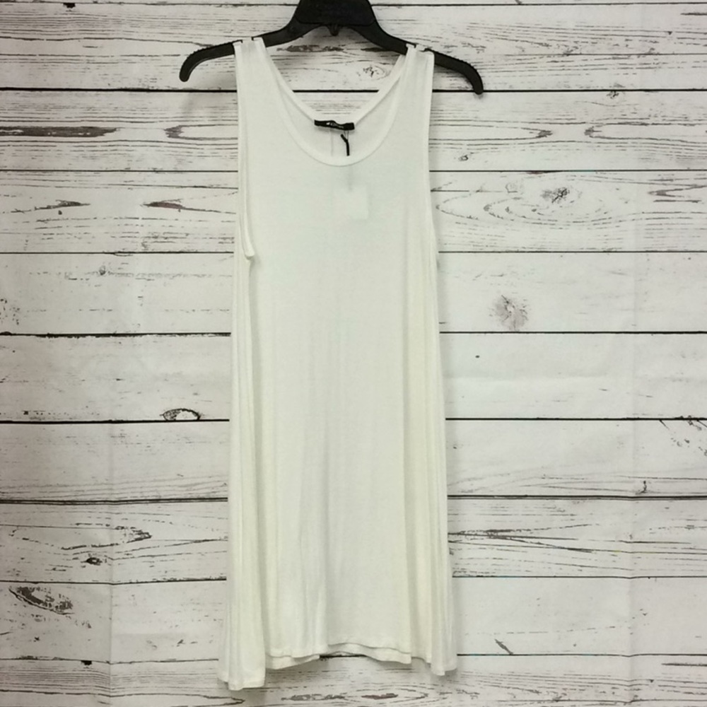 42 Pops‎ white sleeveless knit trapeze dress